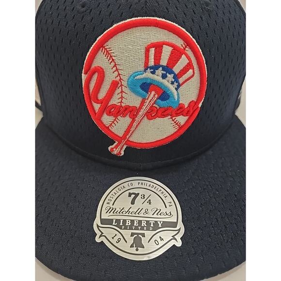New York Yankees Logo Mitchell & Ness MLB Blue Cooperstown Fitted Hat Size 7 3/4 - Picture 7 of 10